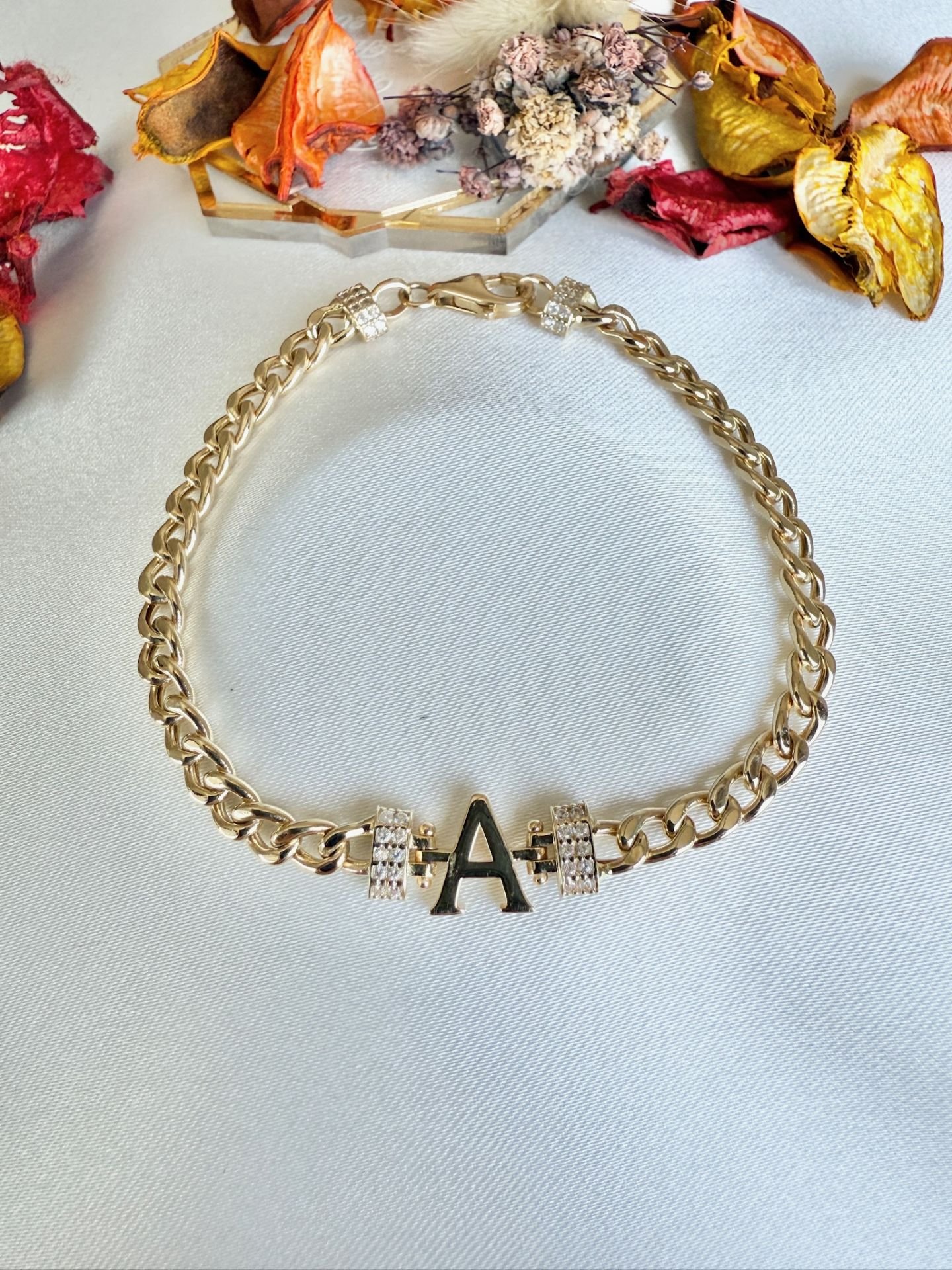 14 Kuyumculuk A Harfi Gurmet Bileklik